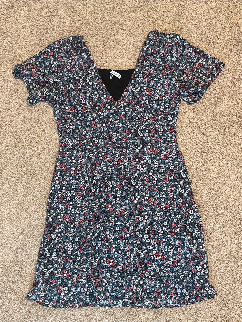 Abercrombie & Fitch Floral V-Neck Short Sleeve Mini Dress